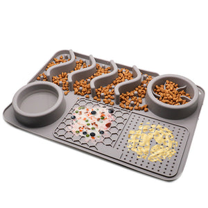 Silicone licking mat for slow feeding dogs and puppies