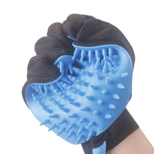 Handheld dog washing tool with water spray control
